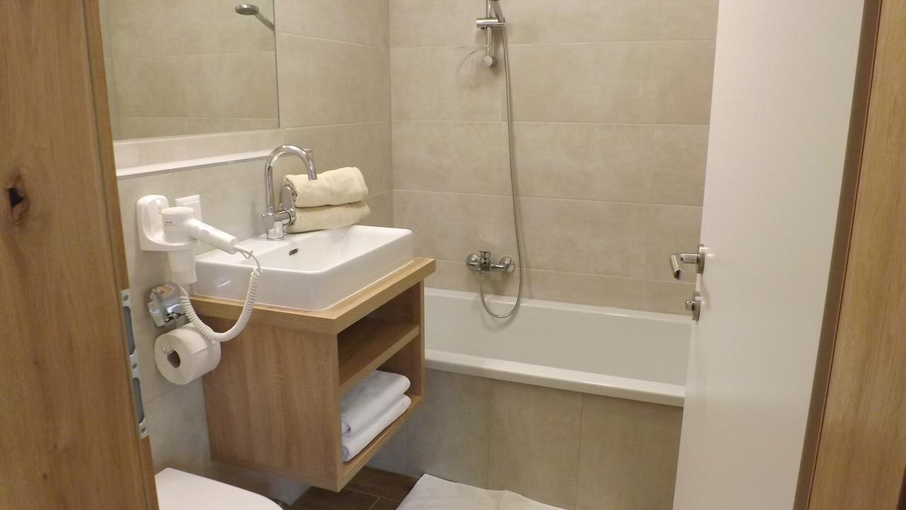 Pension Geissler-Reicher Oberwoelz Stadt Екстериор снимка